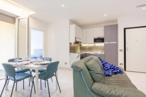 Seaside Flat with Swimming Pool, Private Parking and Beach